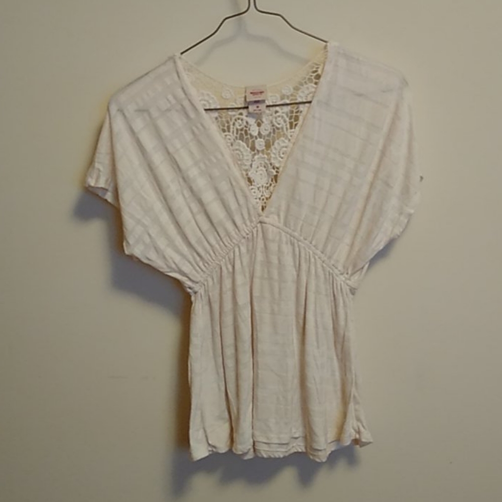 Lace detail